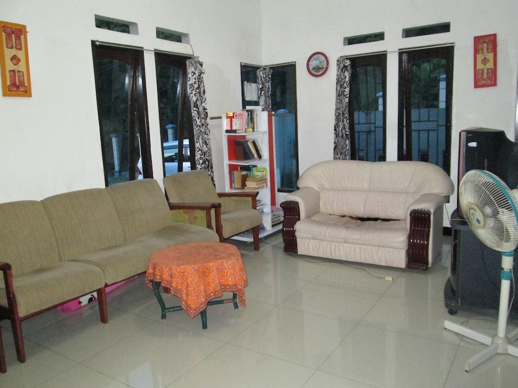Sentosa 76 Guest House Balikpapan  Exterior foto